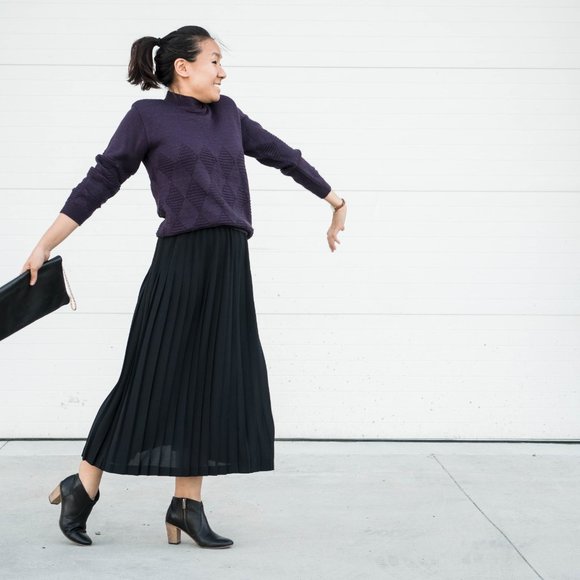 Vintage Pleated Skirt - Picture 5 of 7